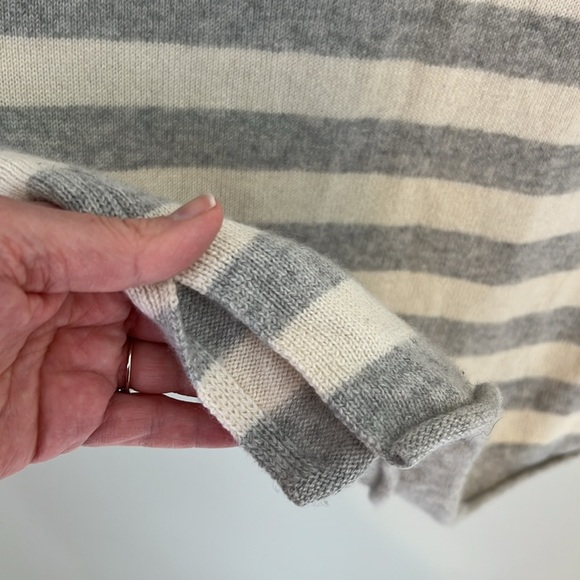 Athleta Backcountry Cashmere Gray Ivory Striped Sweater Crewneck Womens Large - Picture 9 of 16